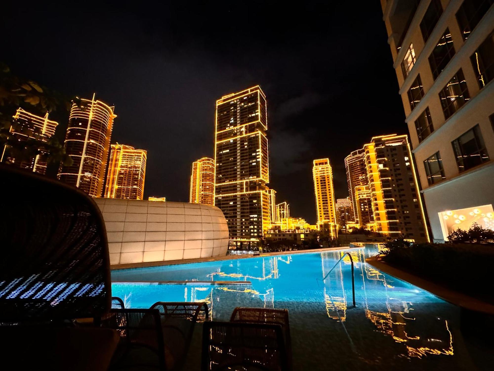 Luxxe Interior Design Condo - Novotel Residences At Acqua Private Residences Mandaluyong Exterior photo